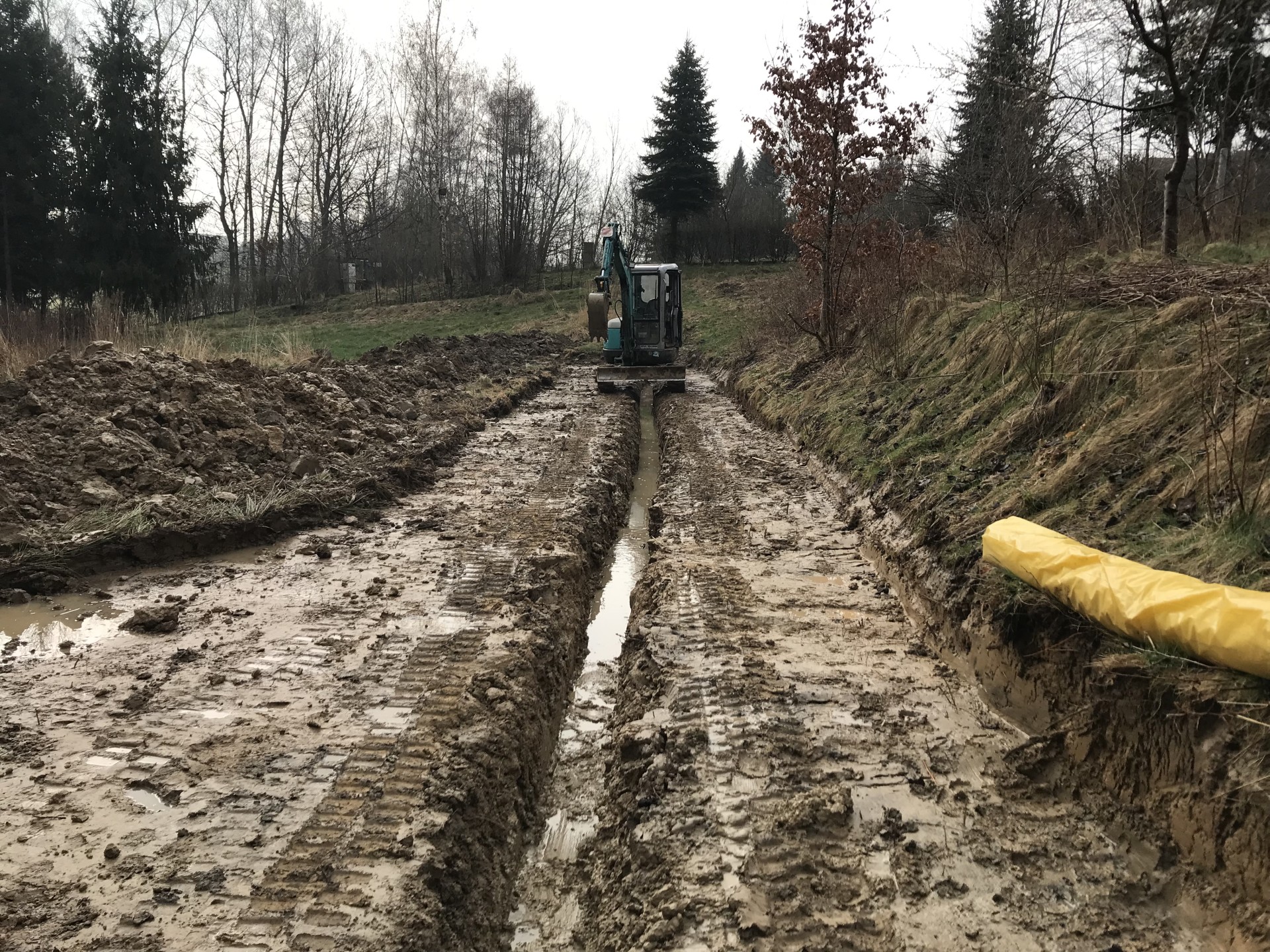 Drenaże i odwodnienia