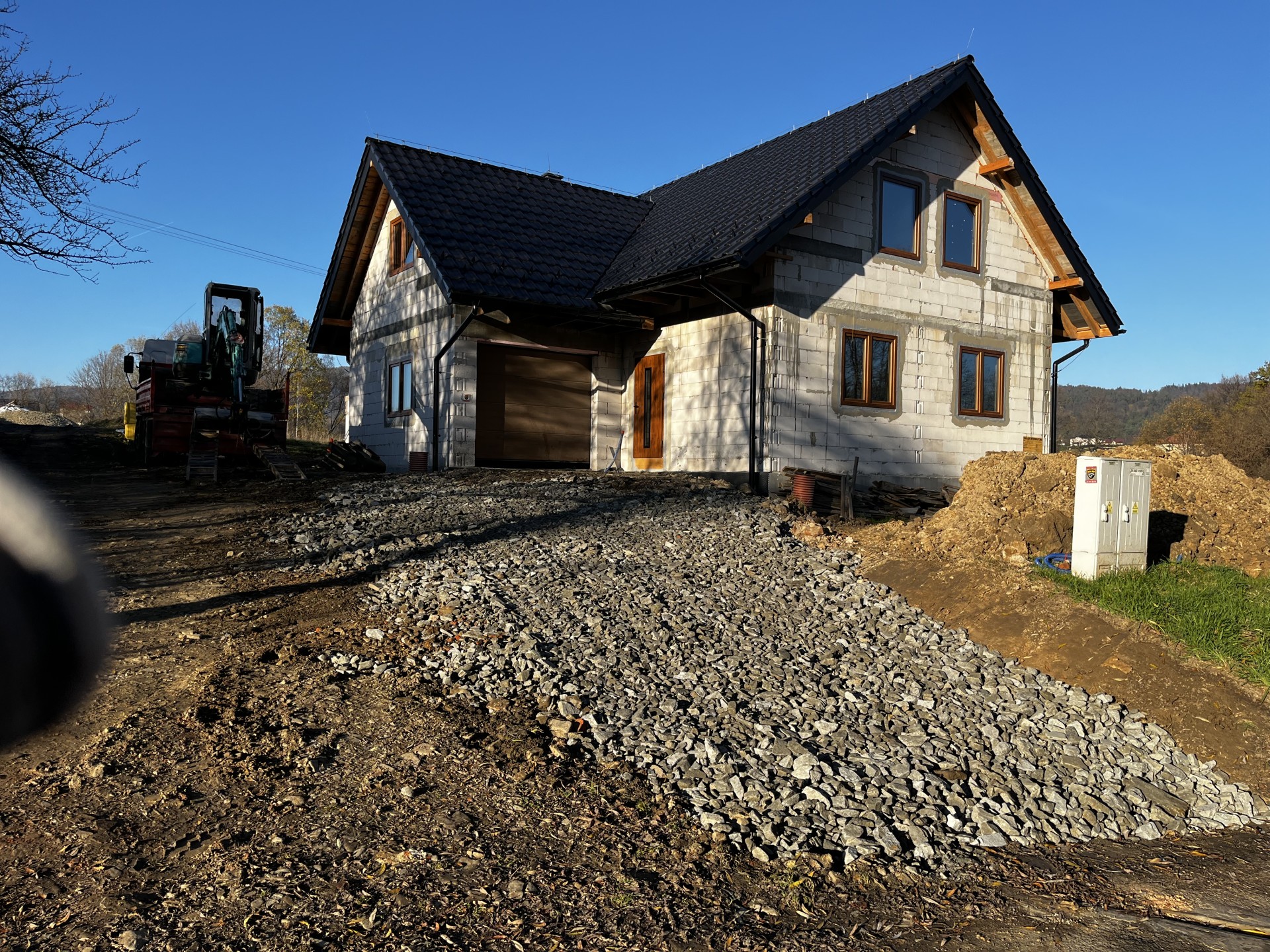 Wykopy pod kostkę brukową (podjazdy)